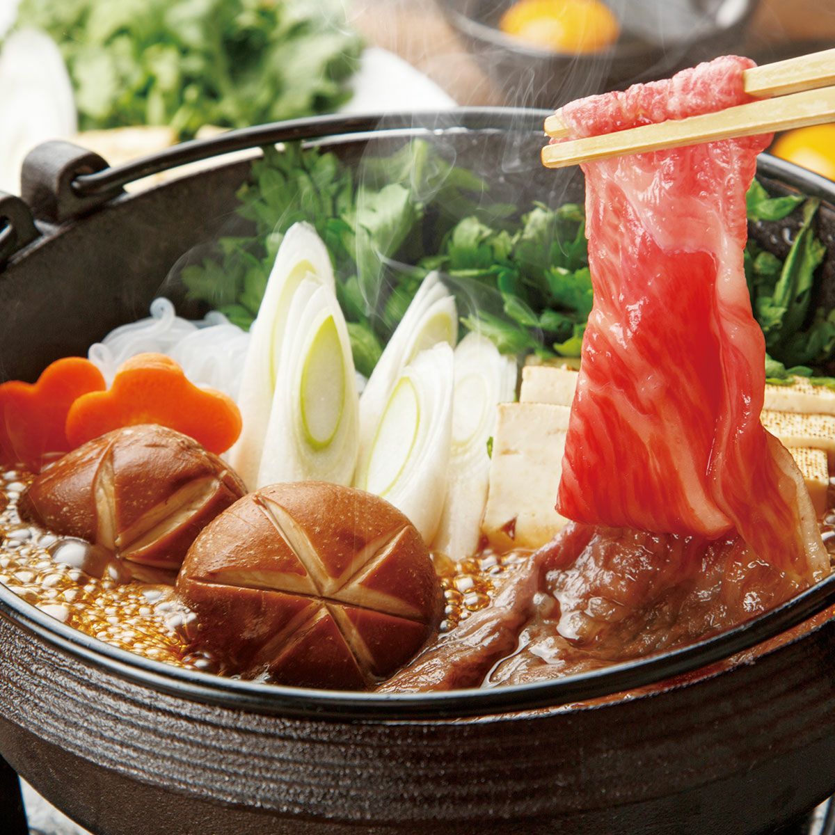 創業60年 鈴木食肉店の「四万十麦酒牛」ローススライス（すき焼き用